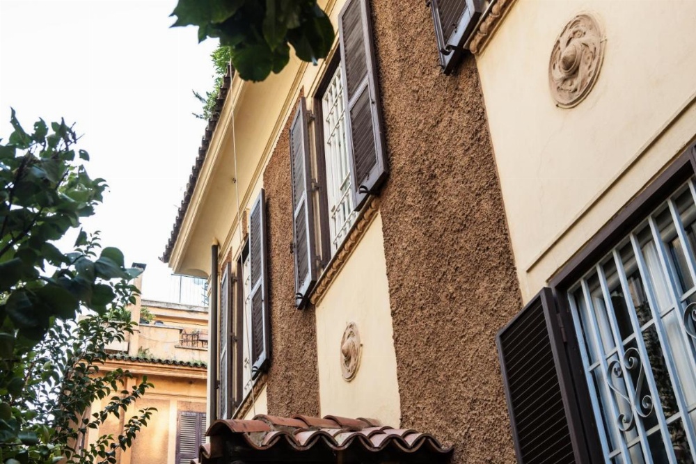 Colosseum Historical Villa